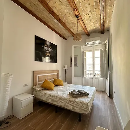 Plaza San Nicolas Gam Apartment *