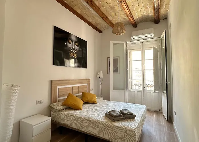 Plaza San Nicolas Gam Apartment *